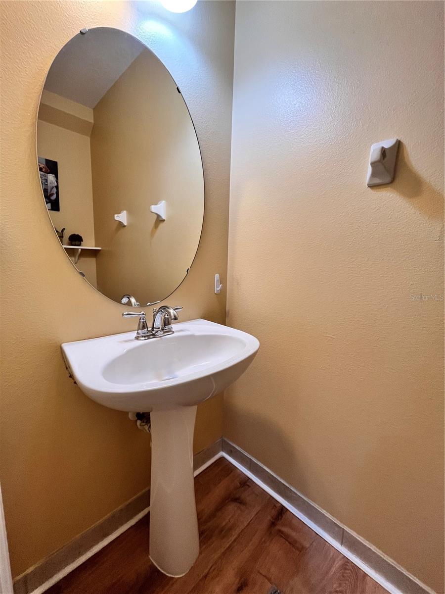 ISLES OF OVIEDO - Residential Lease