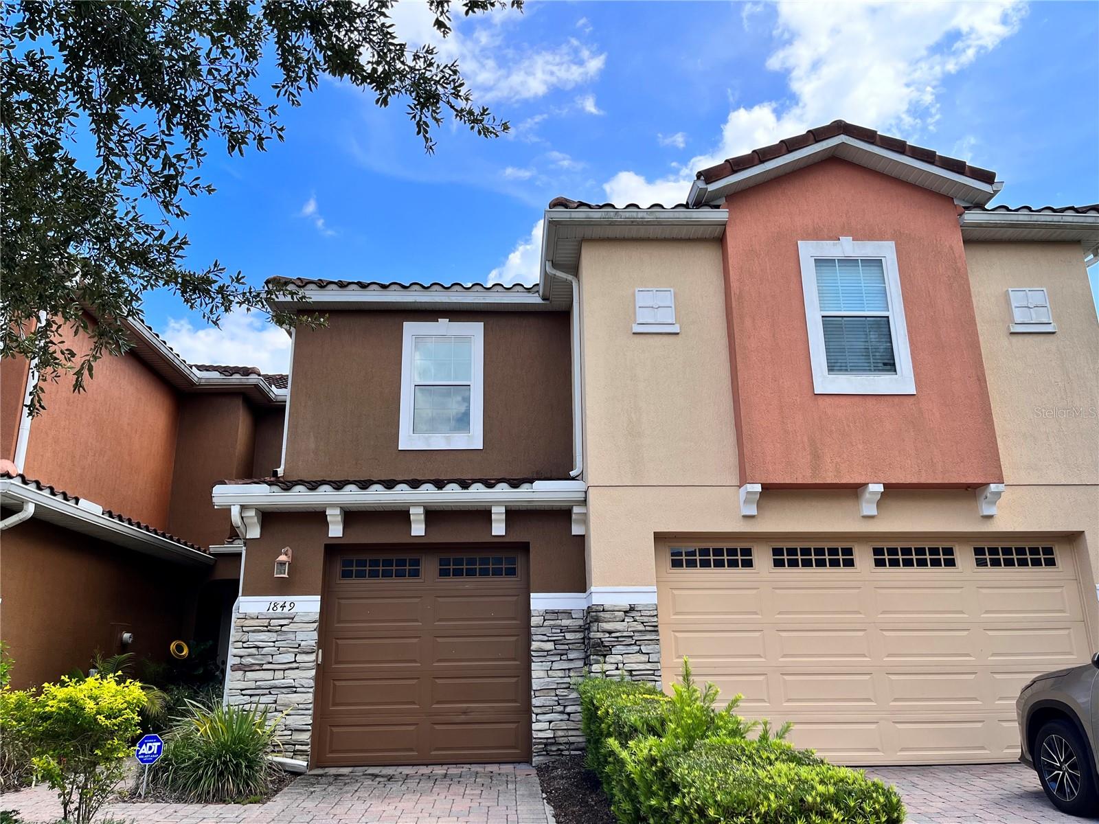 ISLES OF OVIEDO - Residential Lease