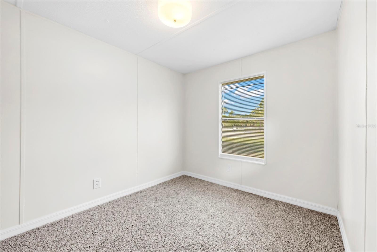 HOLIDAY ACRES UNIT 01 - Residential