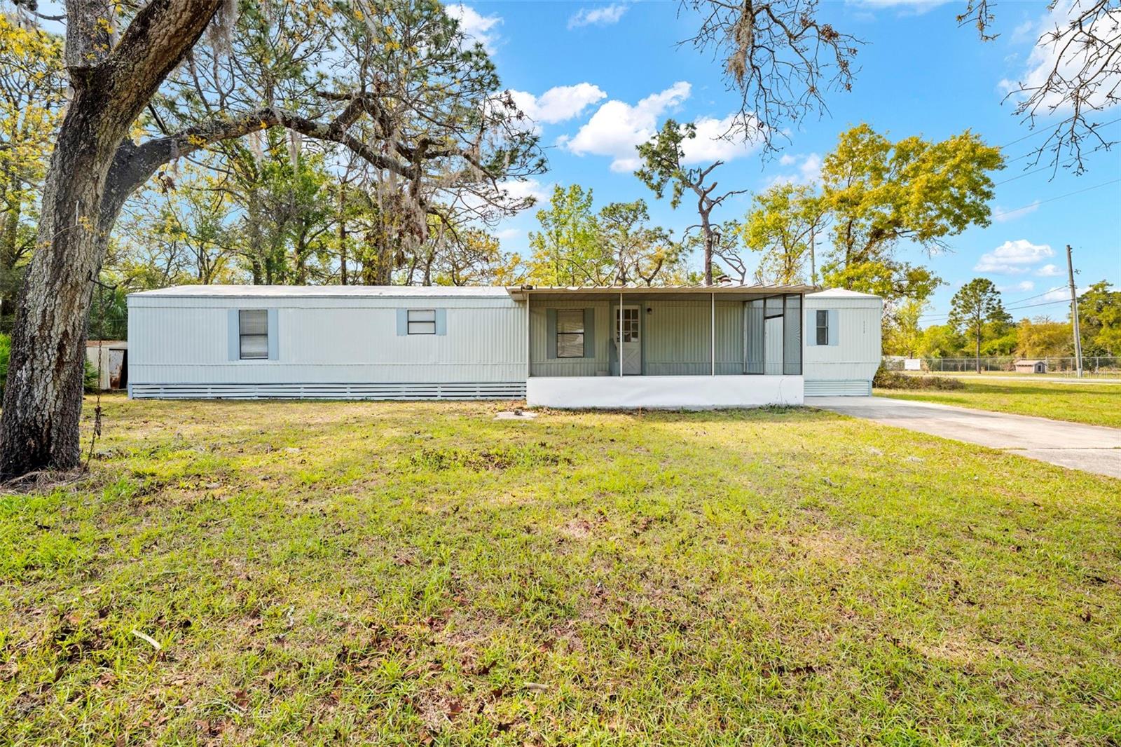 HOLIDAY ACRES UNIT 01 - Residential