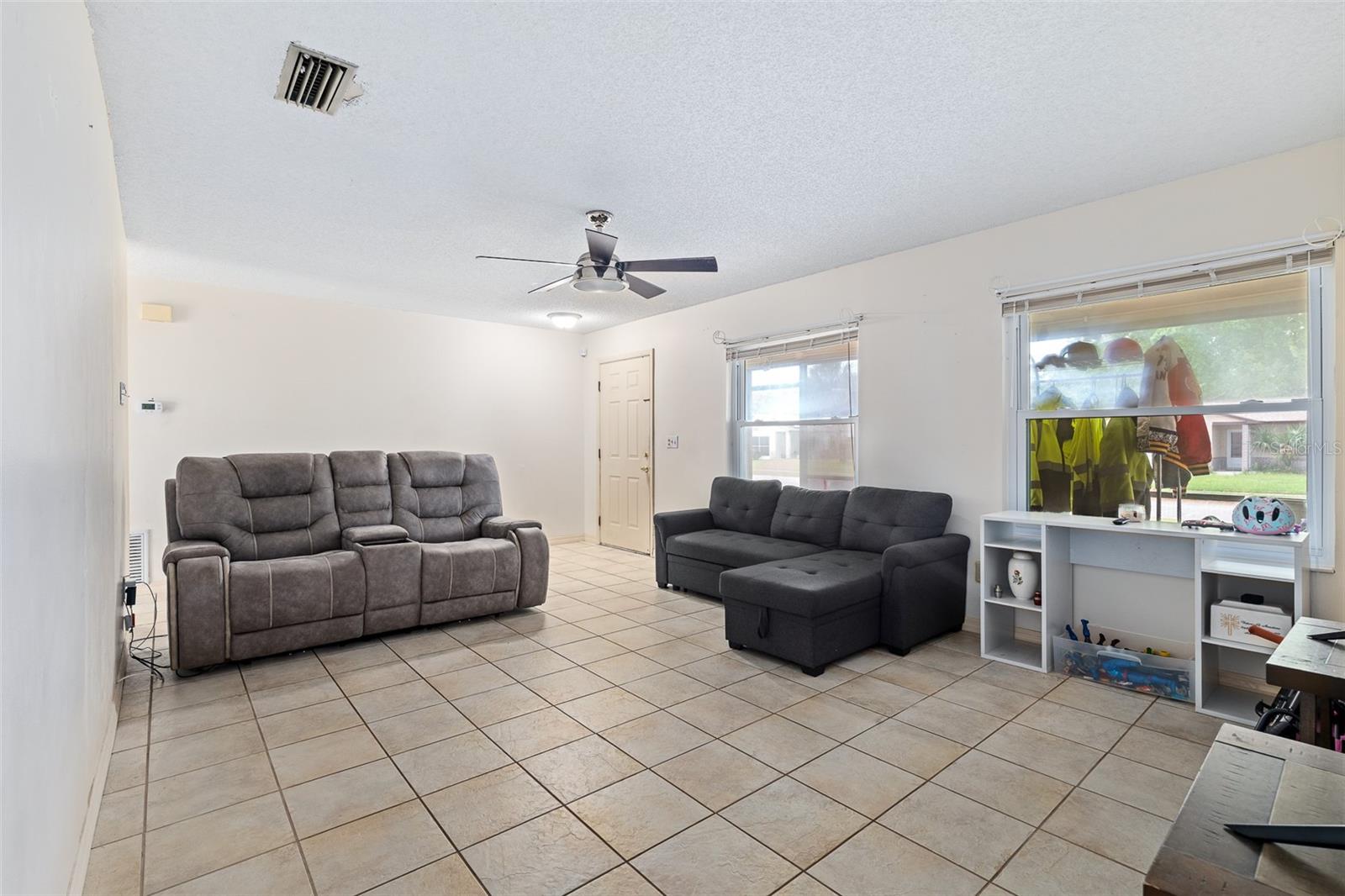 WILLOW RUN UNIT NO 2 - Residential