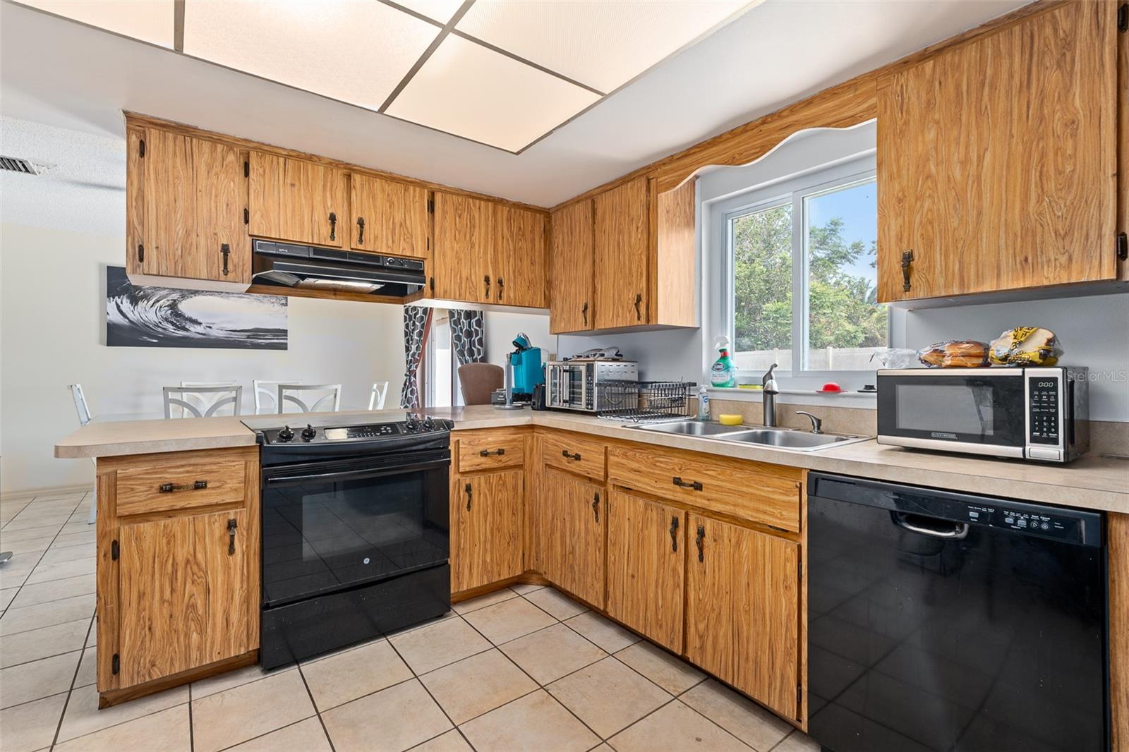 WILLOW RUN UNIT NO 2 - Residential