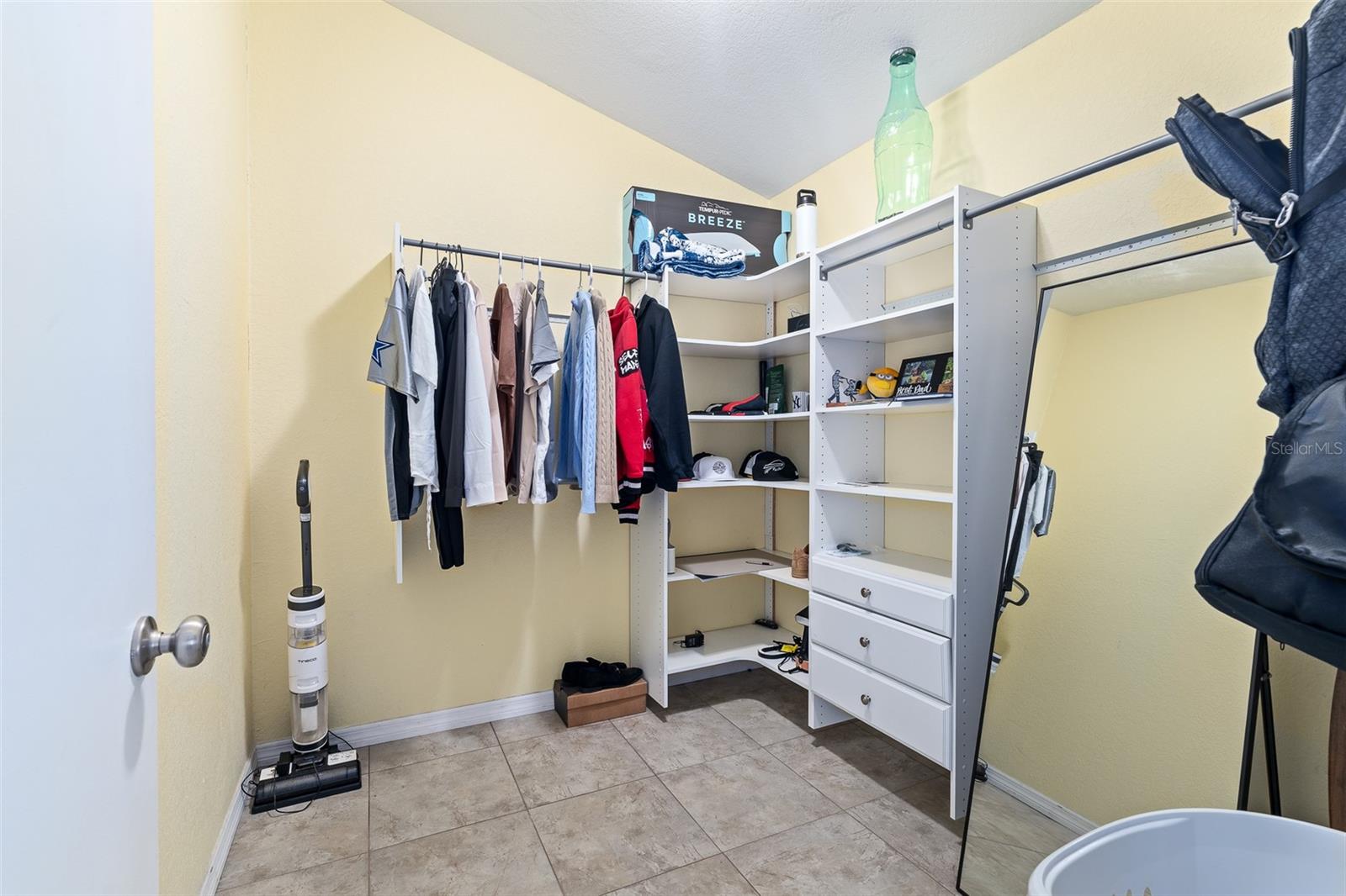 WILLOW RUN UNIT NO 2 - Residential