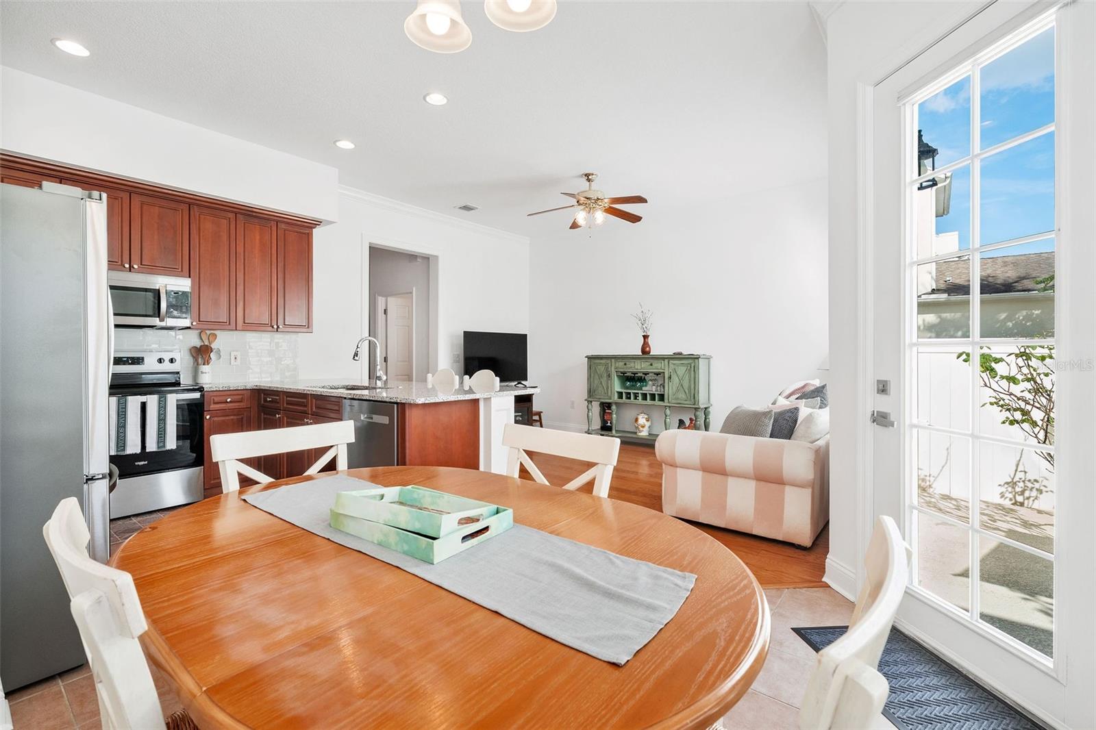 SPRING PARK TOWNHOMES OF SOUTH VILLAGE - Residential