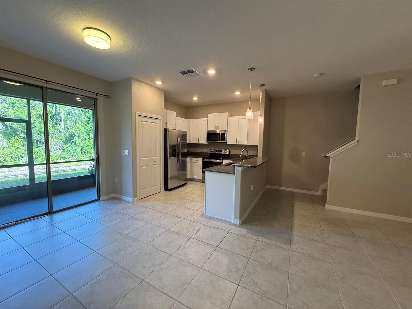 VENTANA TWNHMS AT WATERS EDGE - Residential Lease