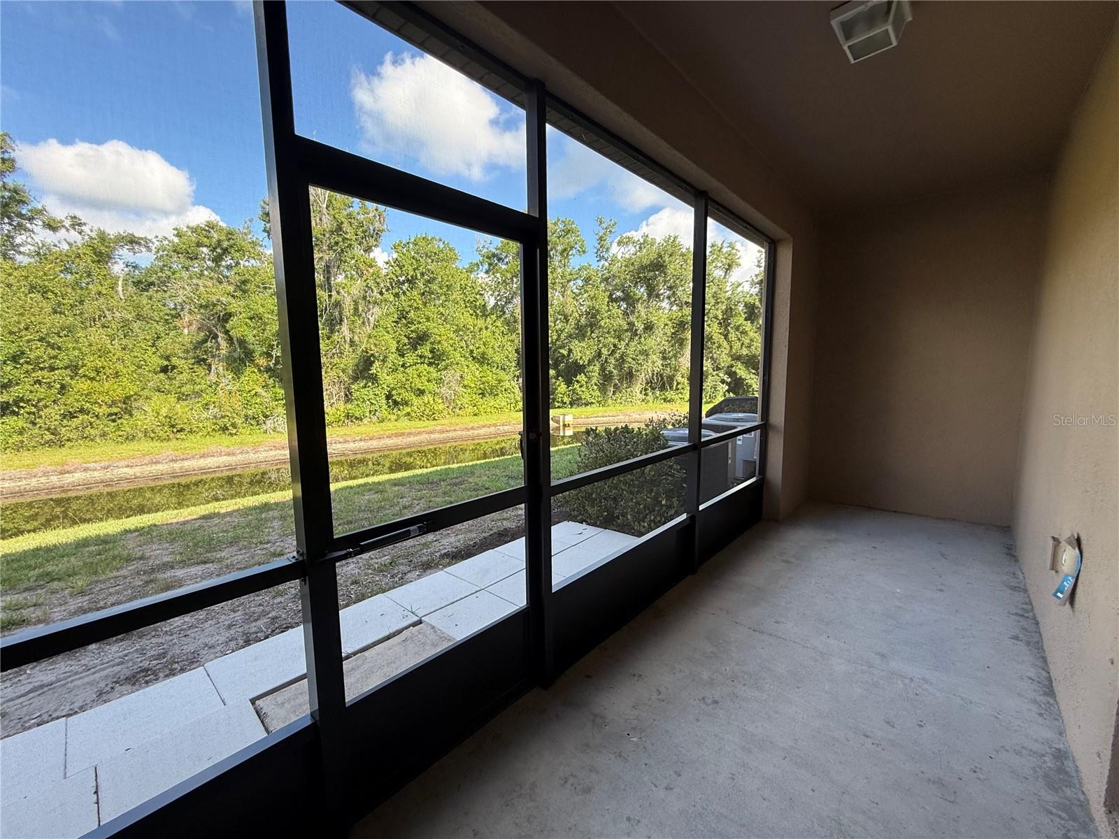 VENTANA TWNHMS AT WATERS EDGE - Residential Lease