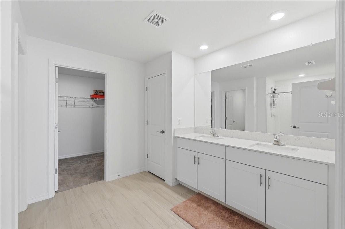 TWO RIVERS PH A PRCL AL - Residential Lease