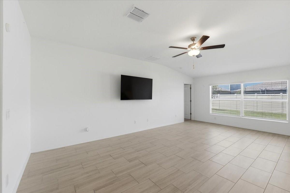 TWO RIVERS PH A PRCL AL - Residential Lease