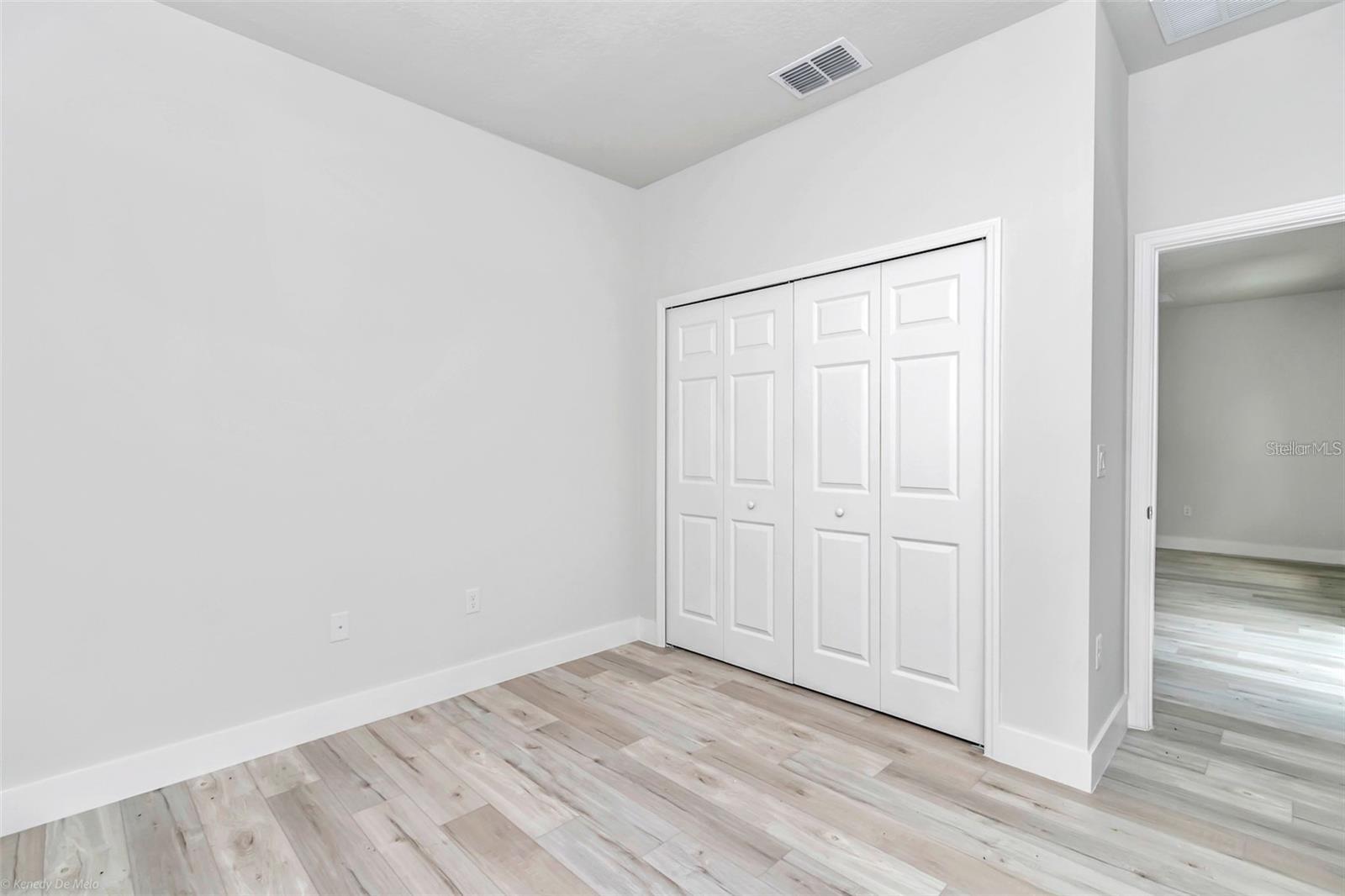 MARION OAKS UN 04 - Residential Lease