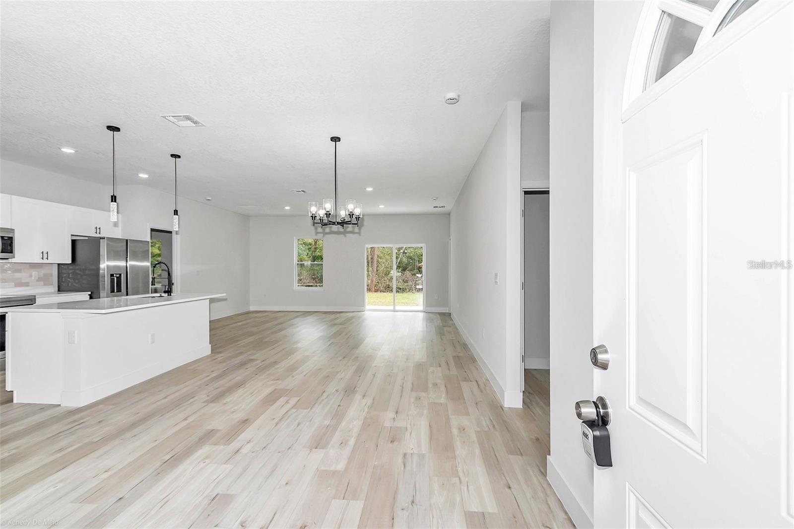 MARION OAKS UN 04 - Residential Lease