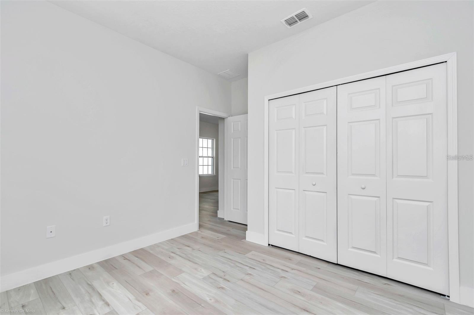 MARION OAKS UN 04 - Residential Lease