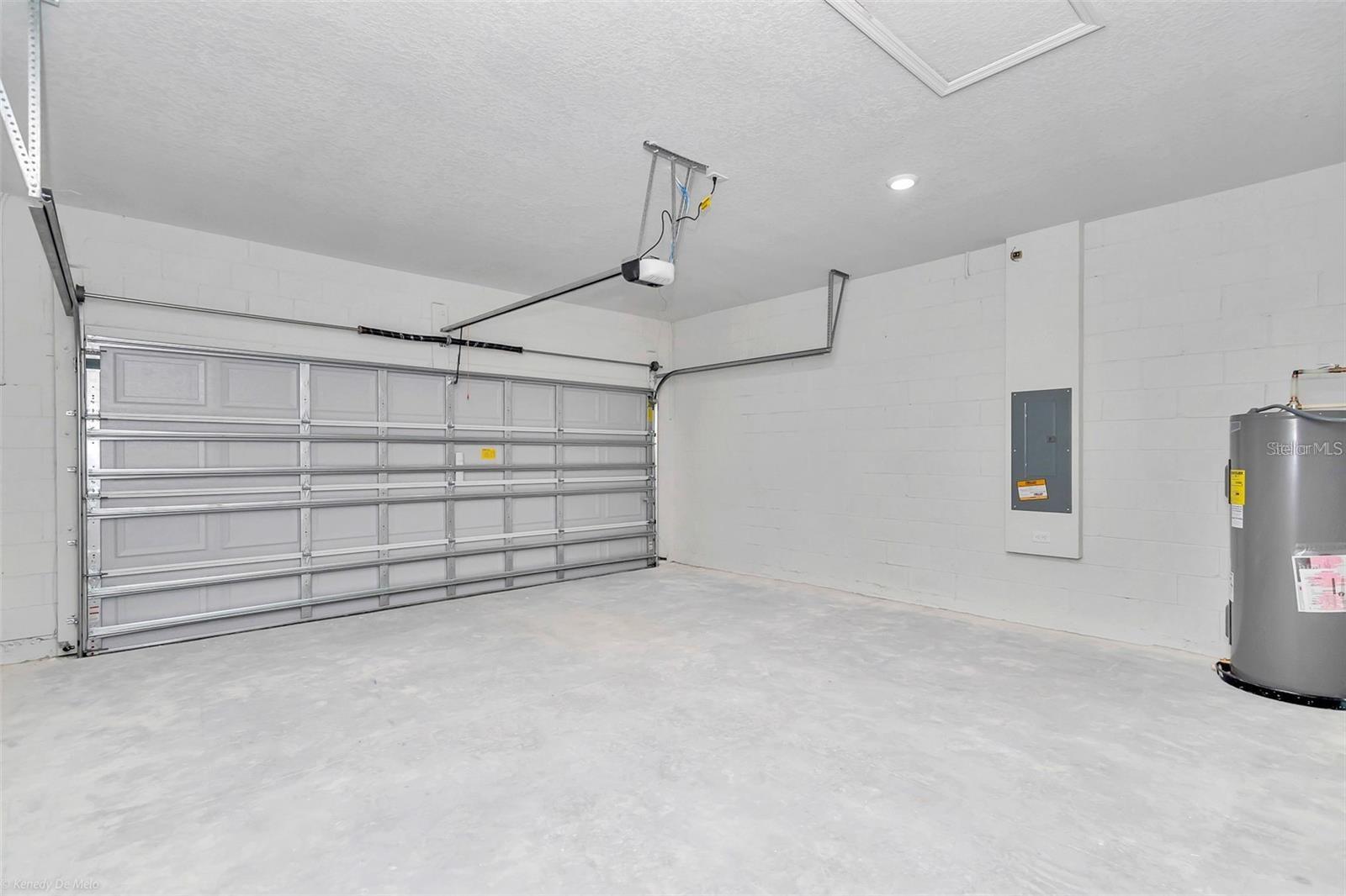 MARION OAKS UN 04 - Residential Lease