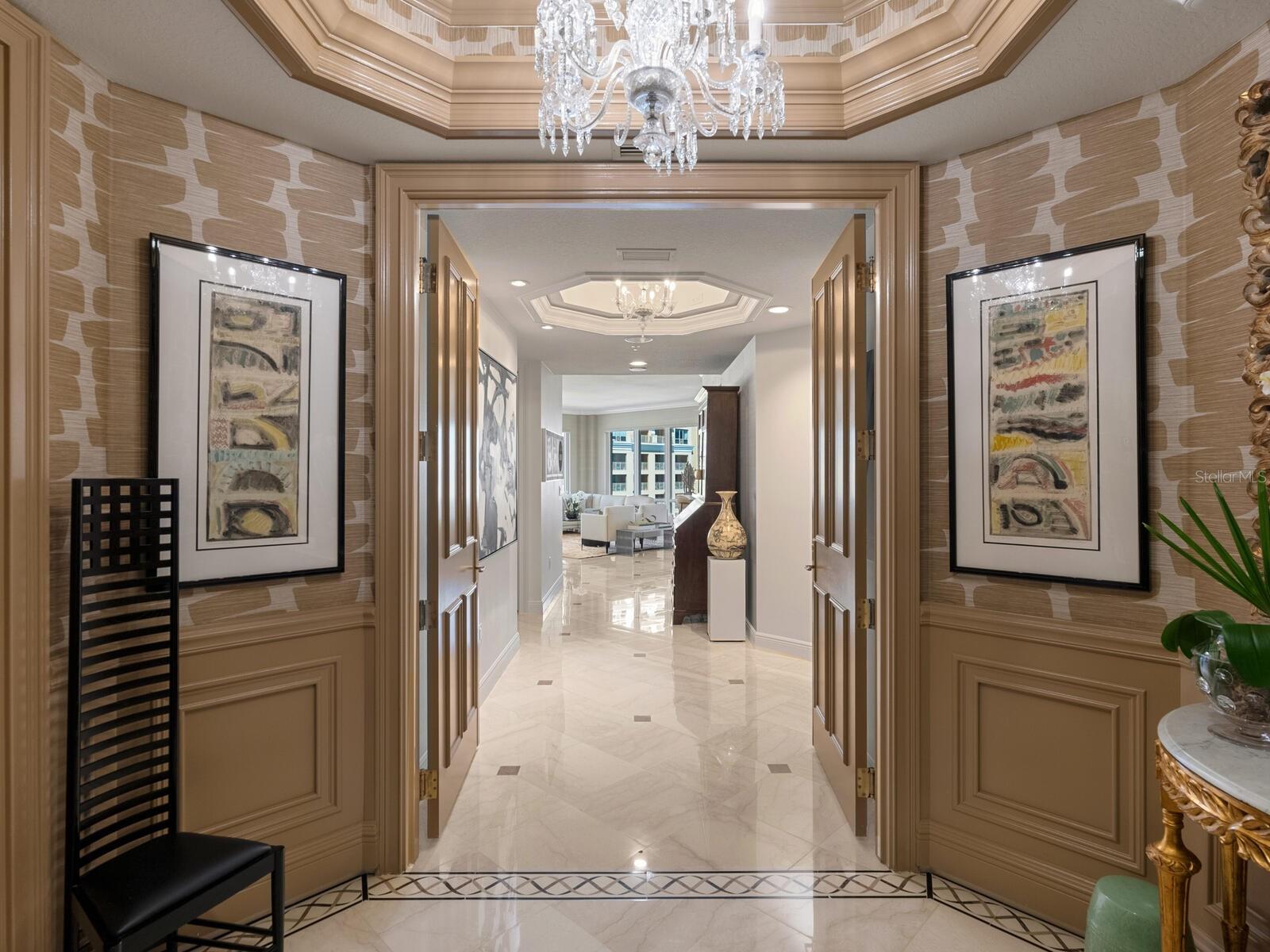 THE TOWER RESIDENCES - Residential