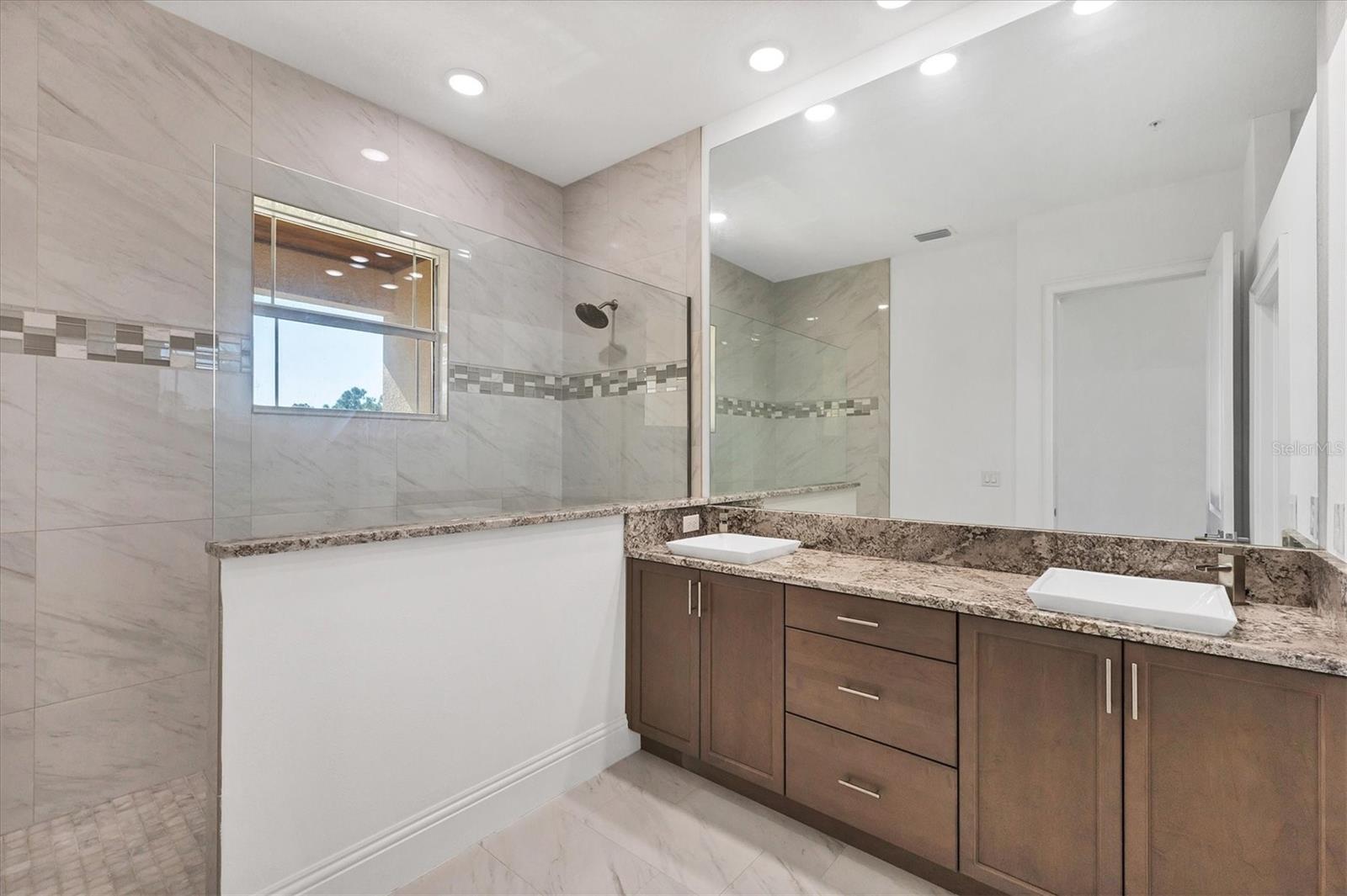 HIDDEN CREEK AT LAKEWOOD RANCH - Residential