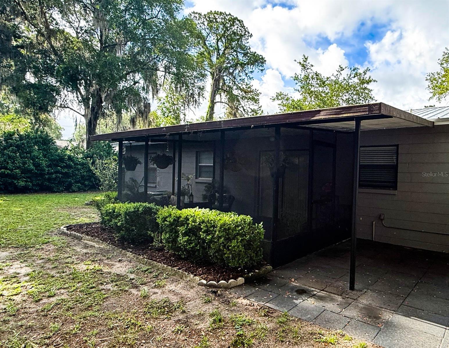 LAKE BREEZE ESTATES - Residential