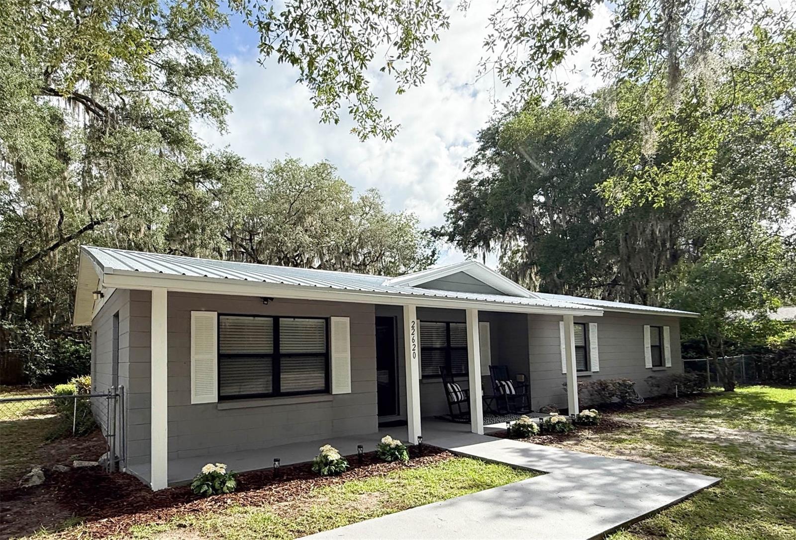 LAKE BREEZE ESTATES - Residential