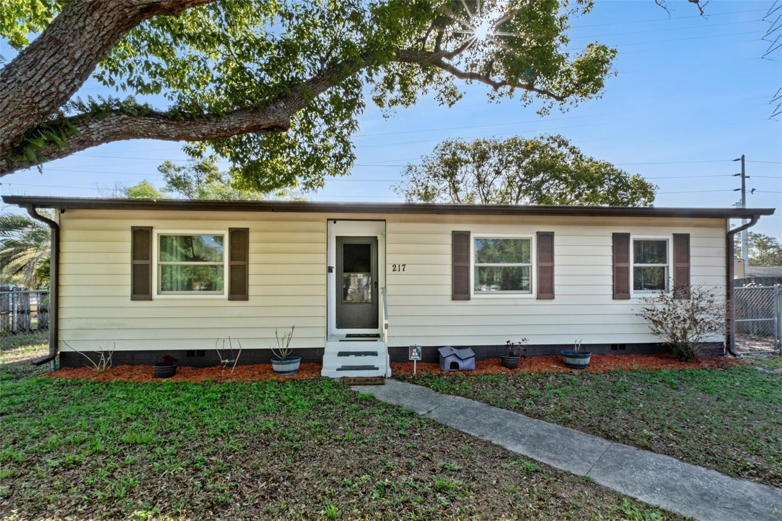 COLONNADES 3RD SEC - Residential