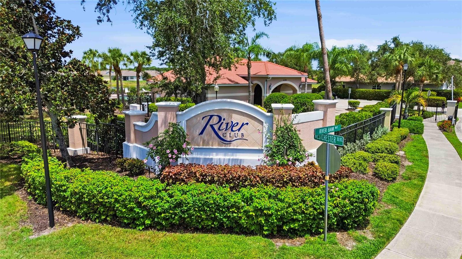 RIVER CLUB - Residential