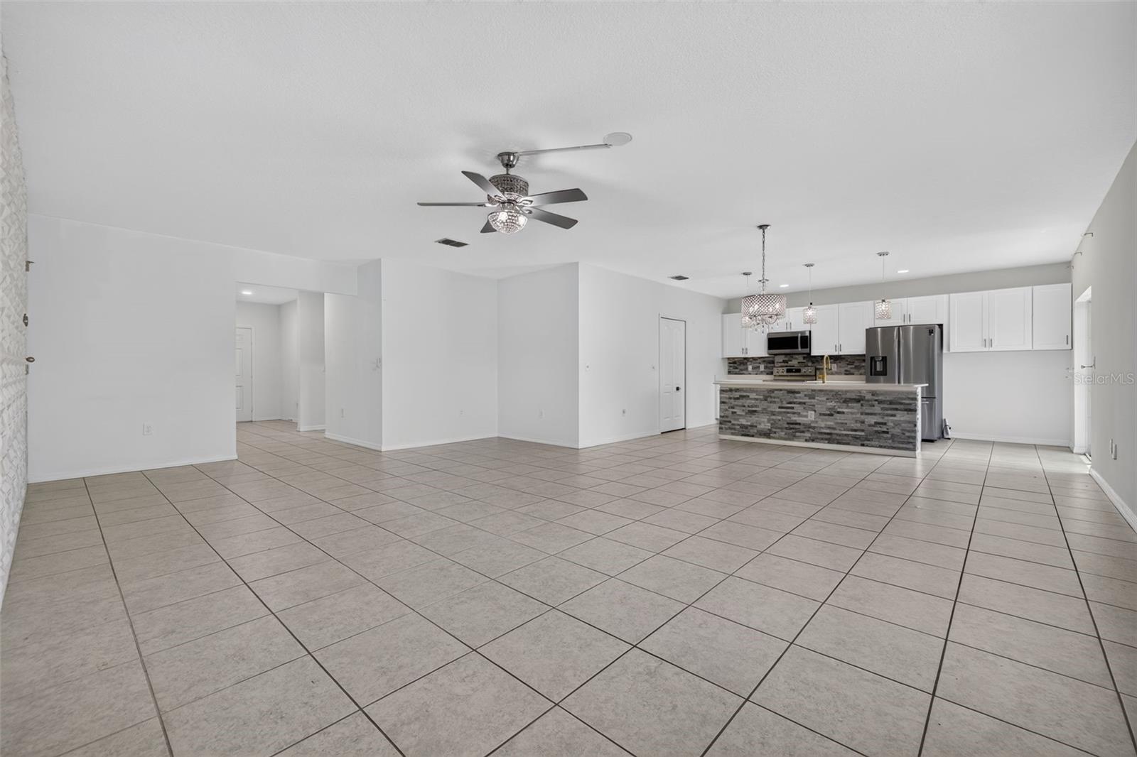SPRING HILL - Residential