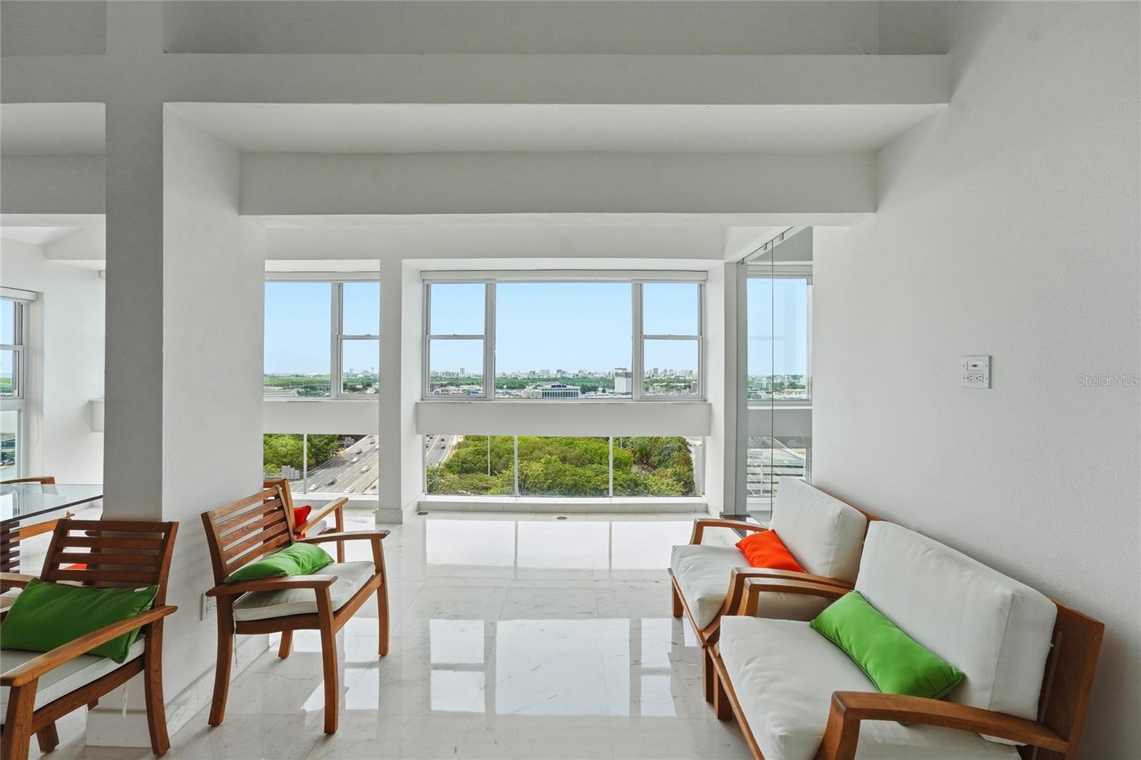 CONDOMINIO MIRADOR DEL PARQUE - Residential