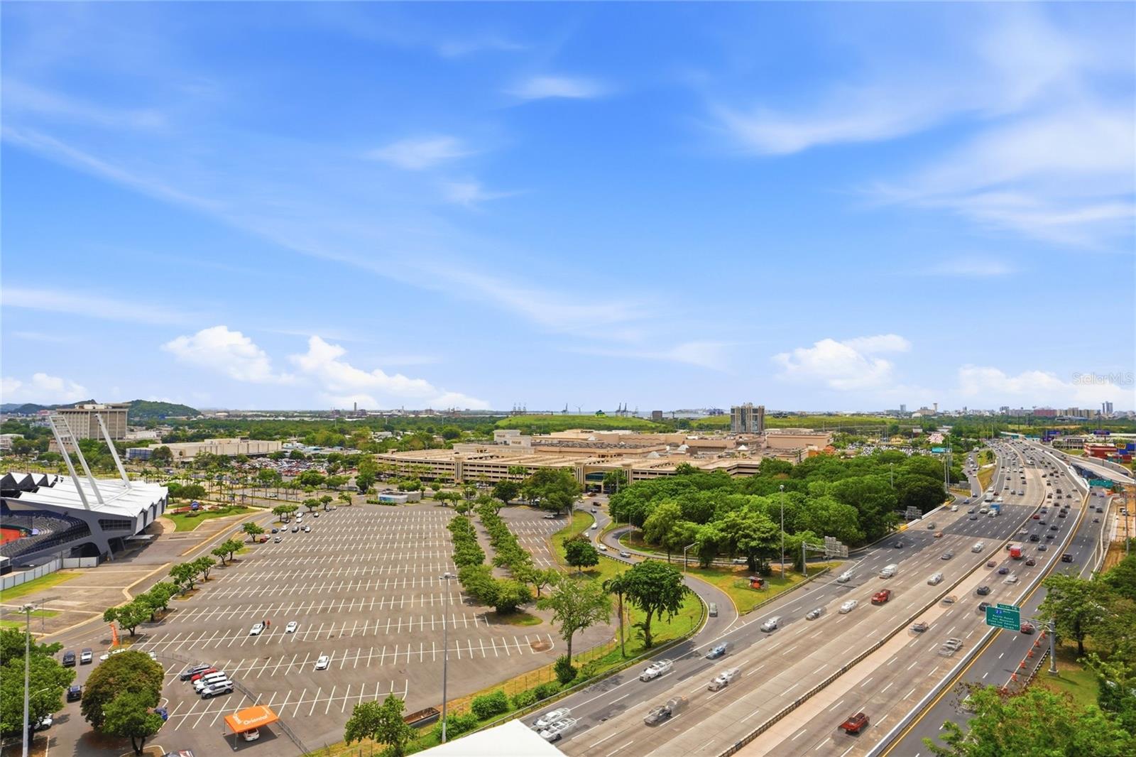 CONDOMINIO MIRADOR DEL PARQUE - Residential