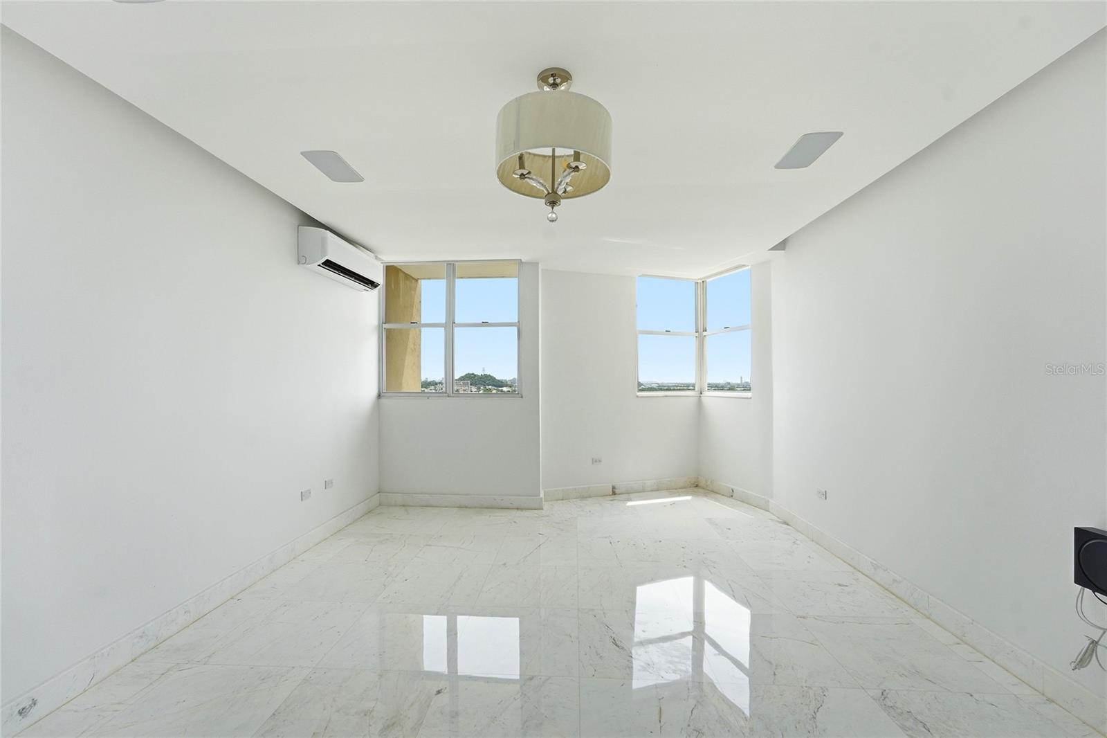 CONDOMINIO MIRADOR DEL PARQUE - Residential