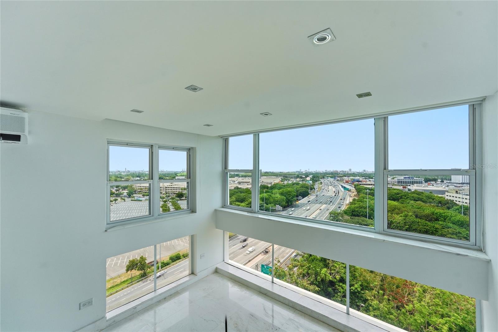 CONDOMINIO MIRADOR DEL PARQUE - Residential