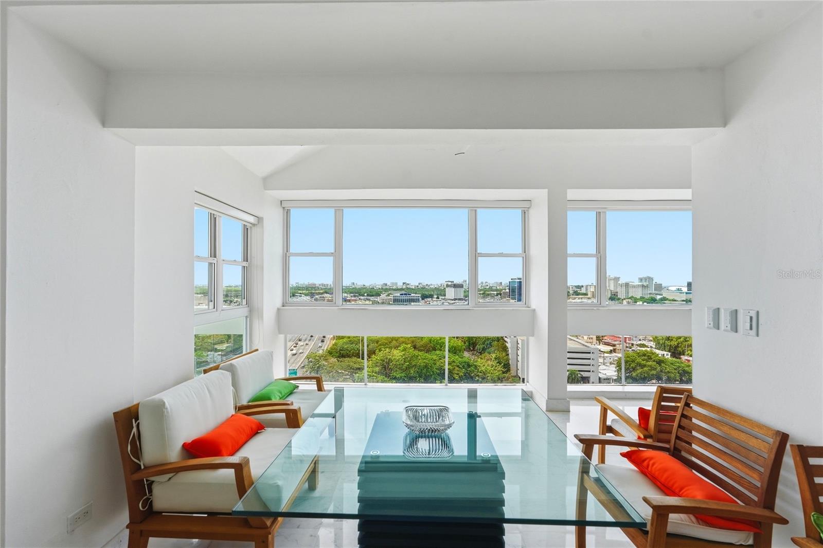 CONDOMINIO MIRADOR DEL PARQUE - Residential