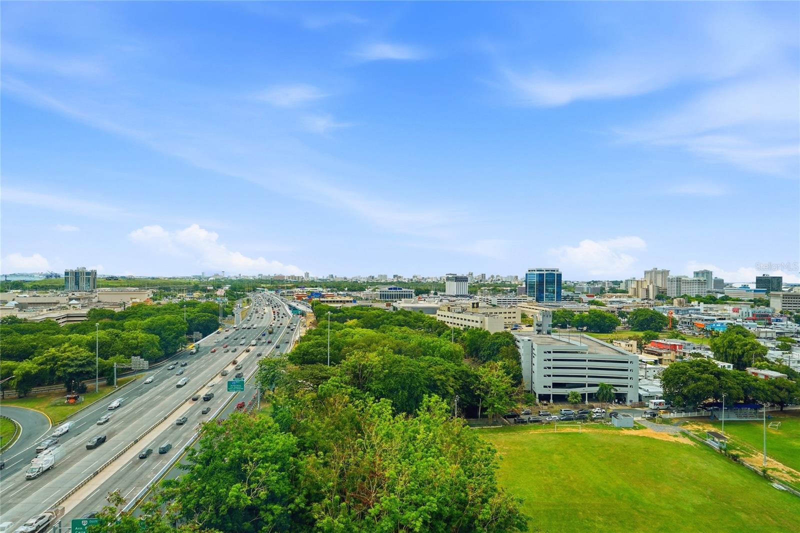 CONDOMINIO MIRADOR DEL PARQUE - Residential