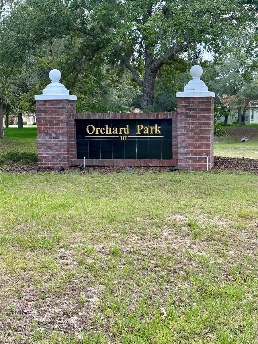 ORCHARD PARK - Land