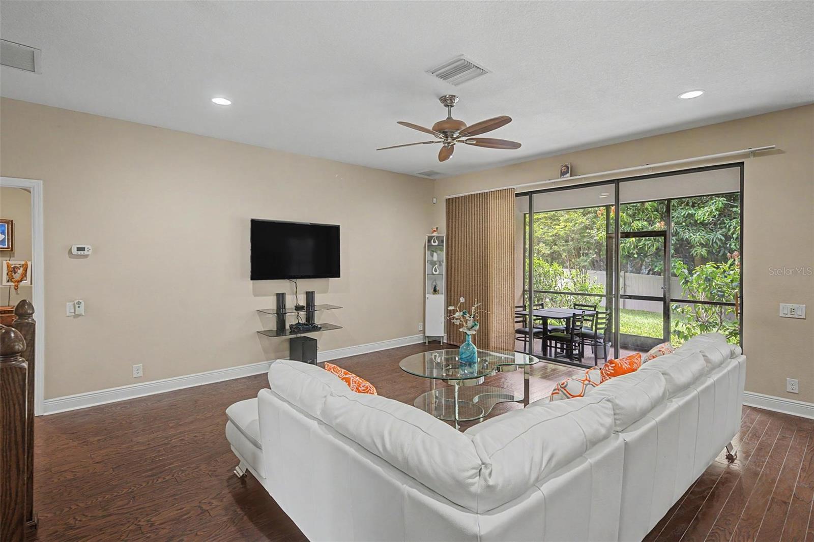 HIGHWOOD ESTATES - Residential