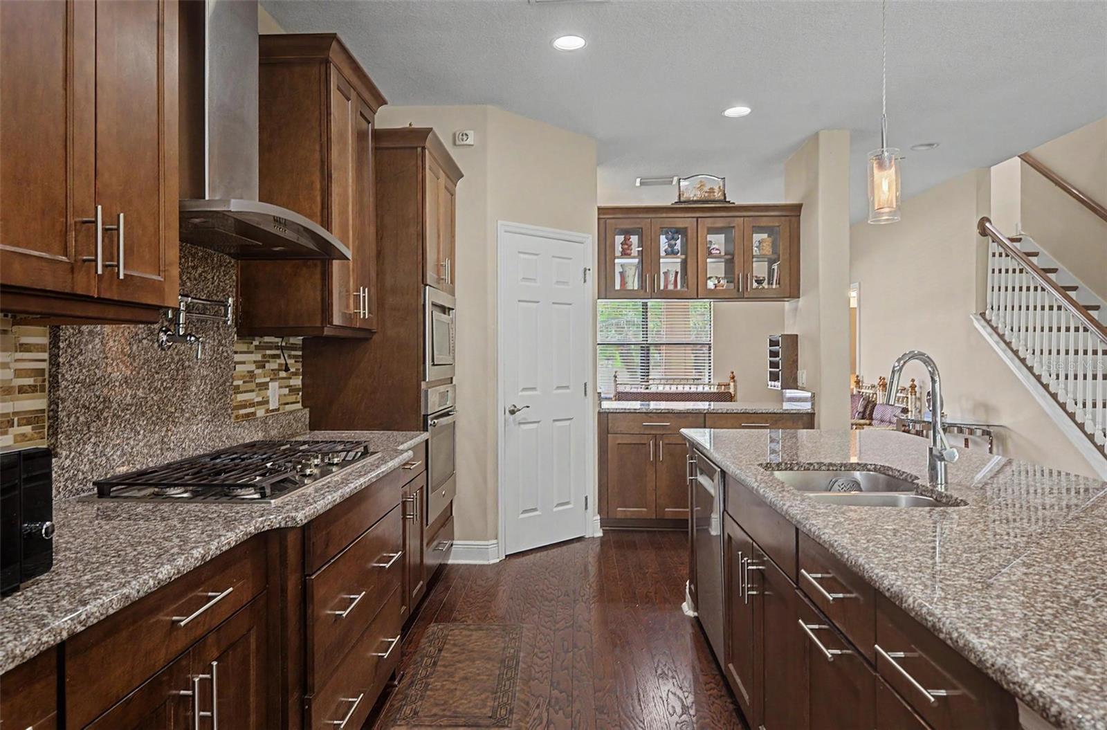 HIGHWOOD ESTATES - Residential