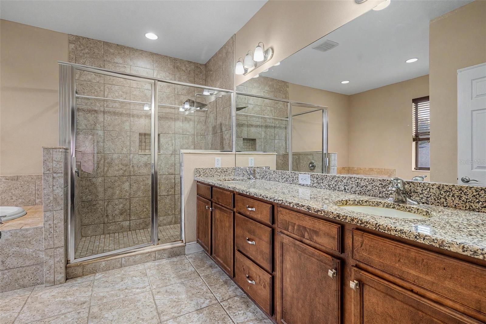 HIGHWOOD ESTATES - Residential