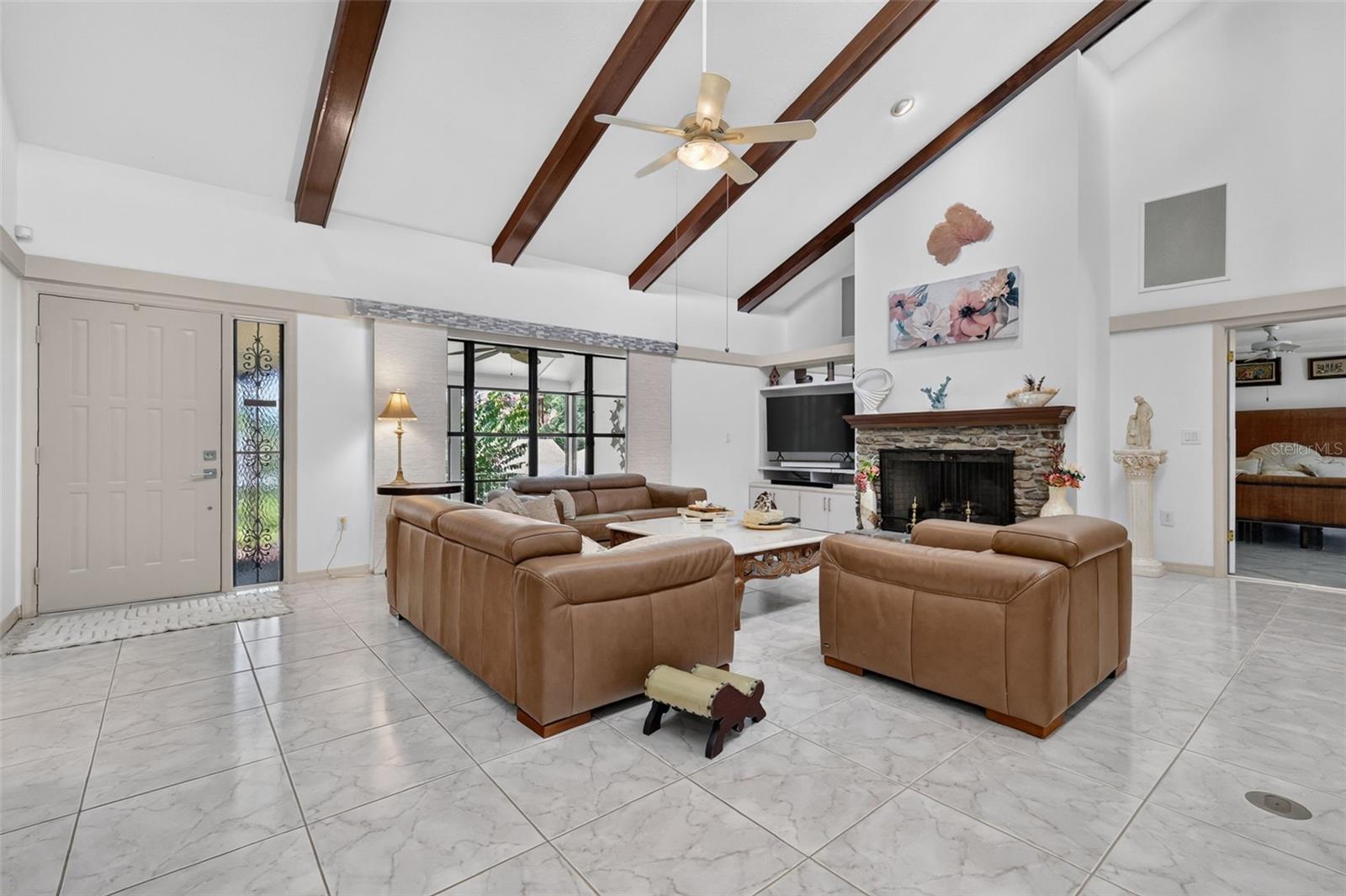 EUSTIS TOWNHILL - Residential