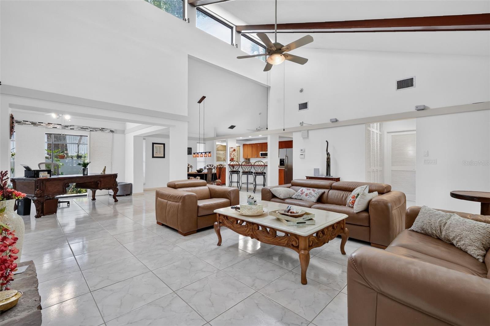 EUSTIS TOWNHILL - Residential