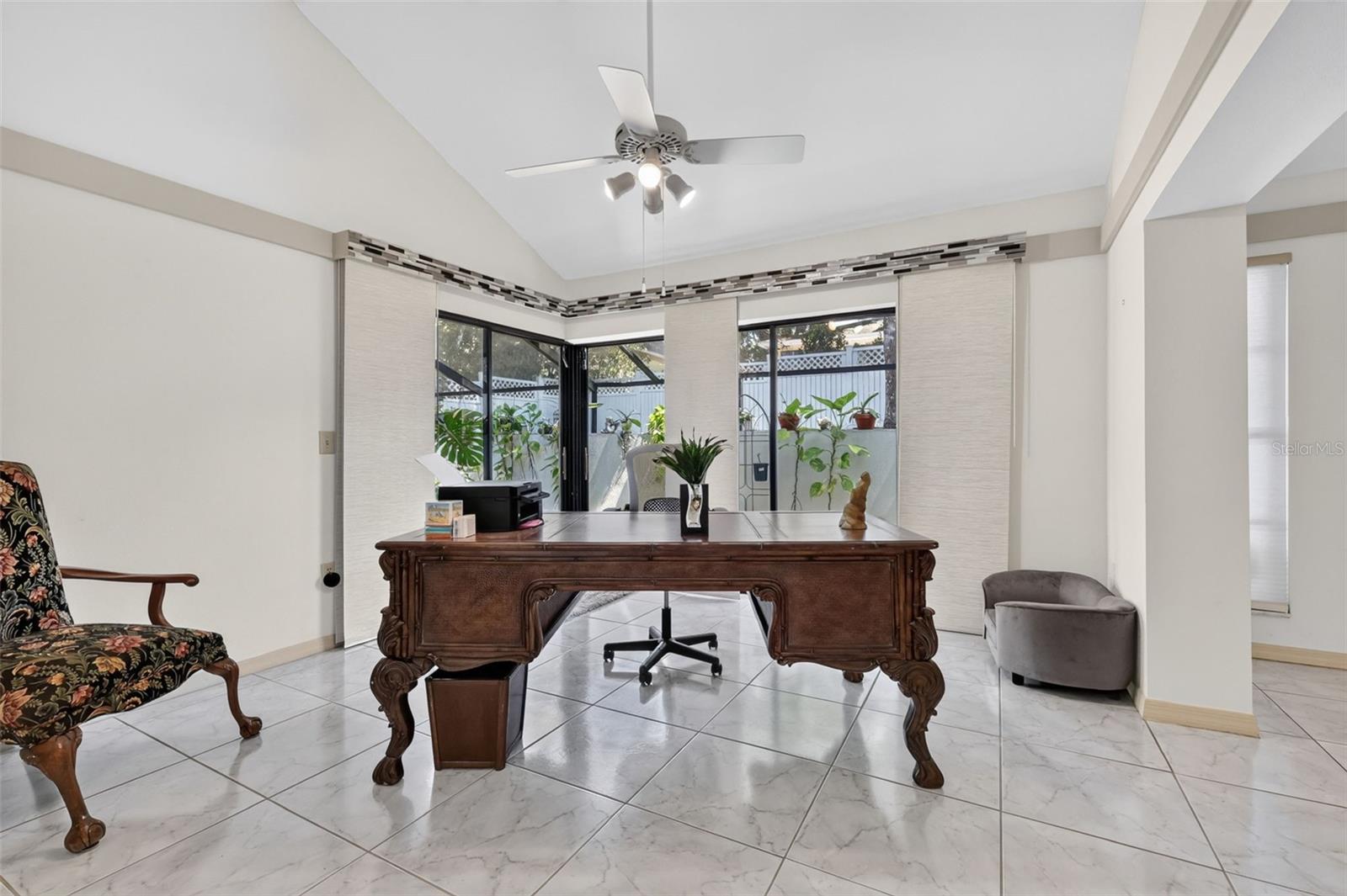 EUSTIS TOWNHILL - Residential