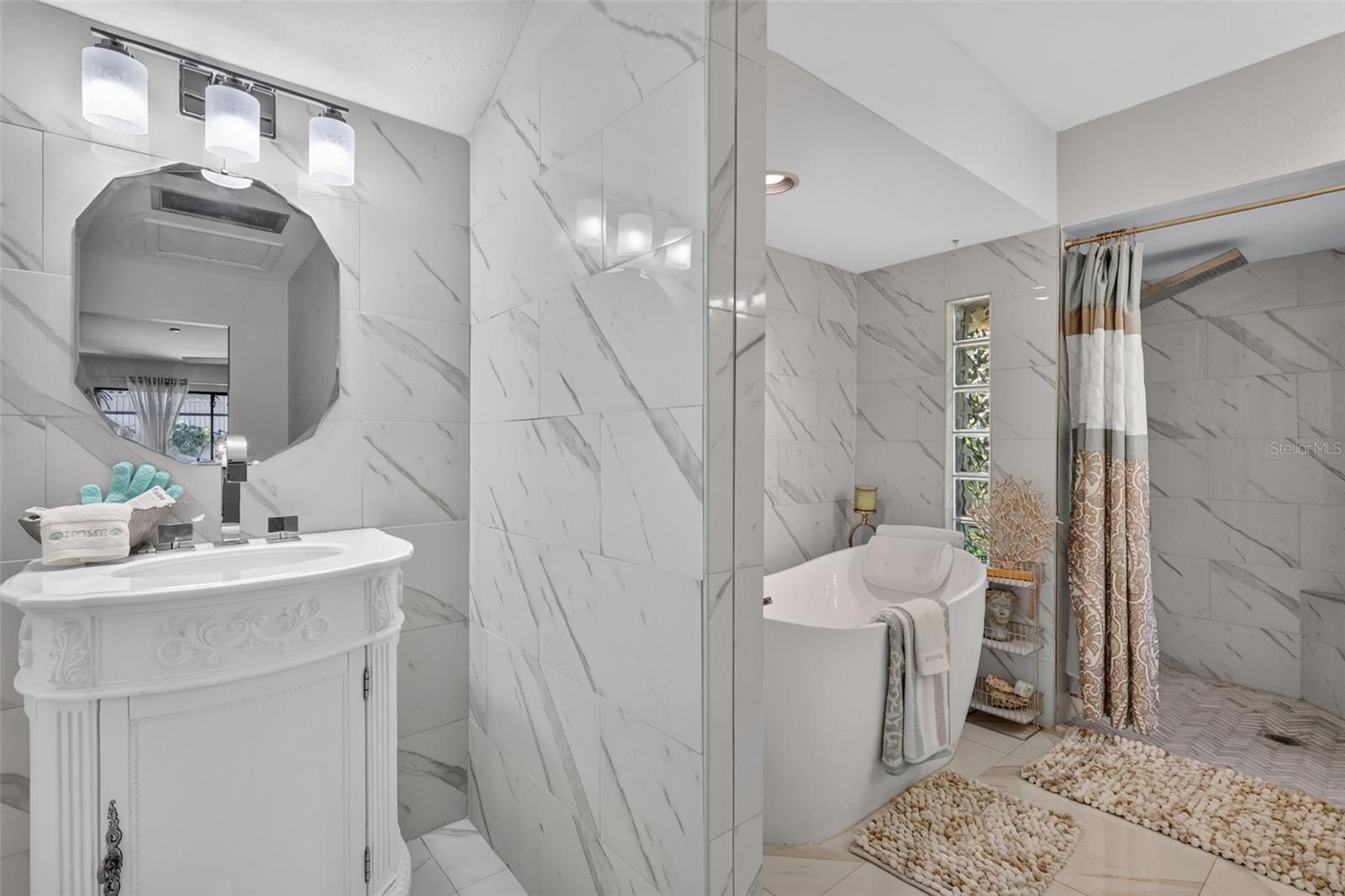 EUSTIS TOWNHILL - Residential