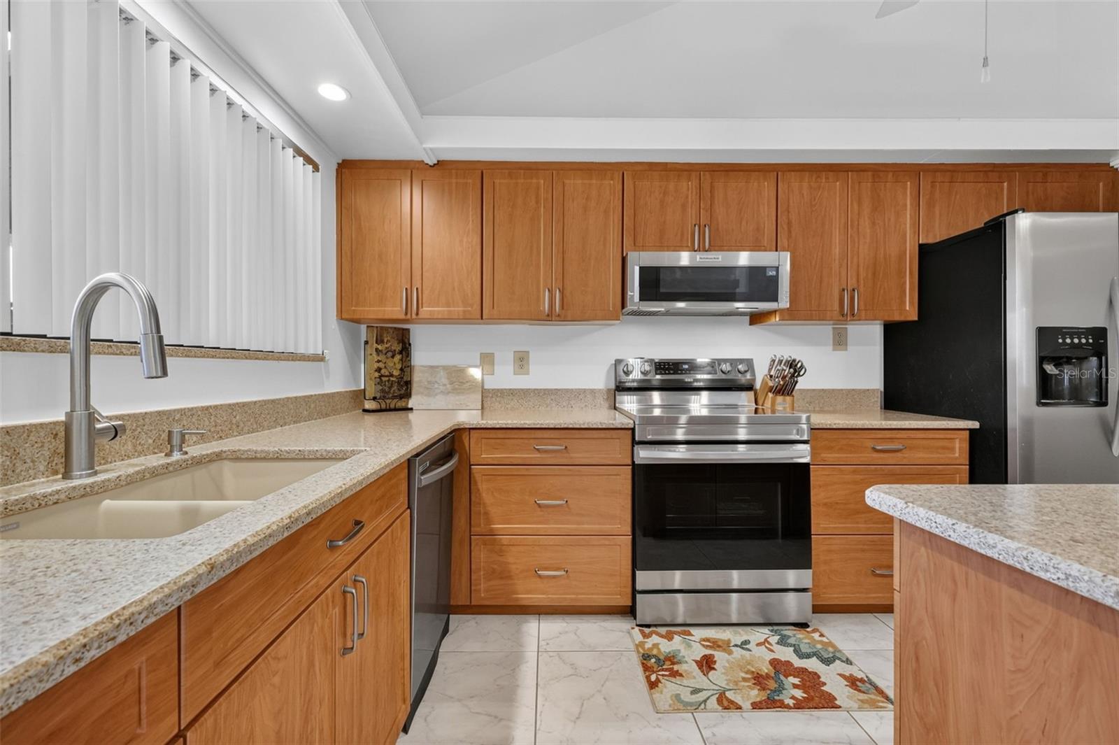EUSTIS TOWNHILL - Residential