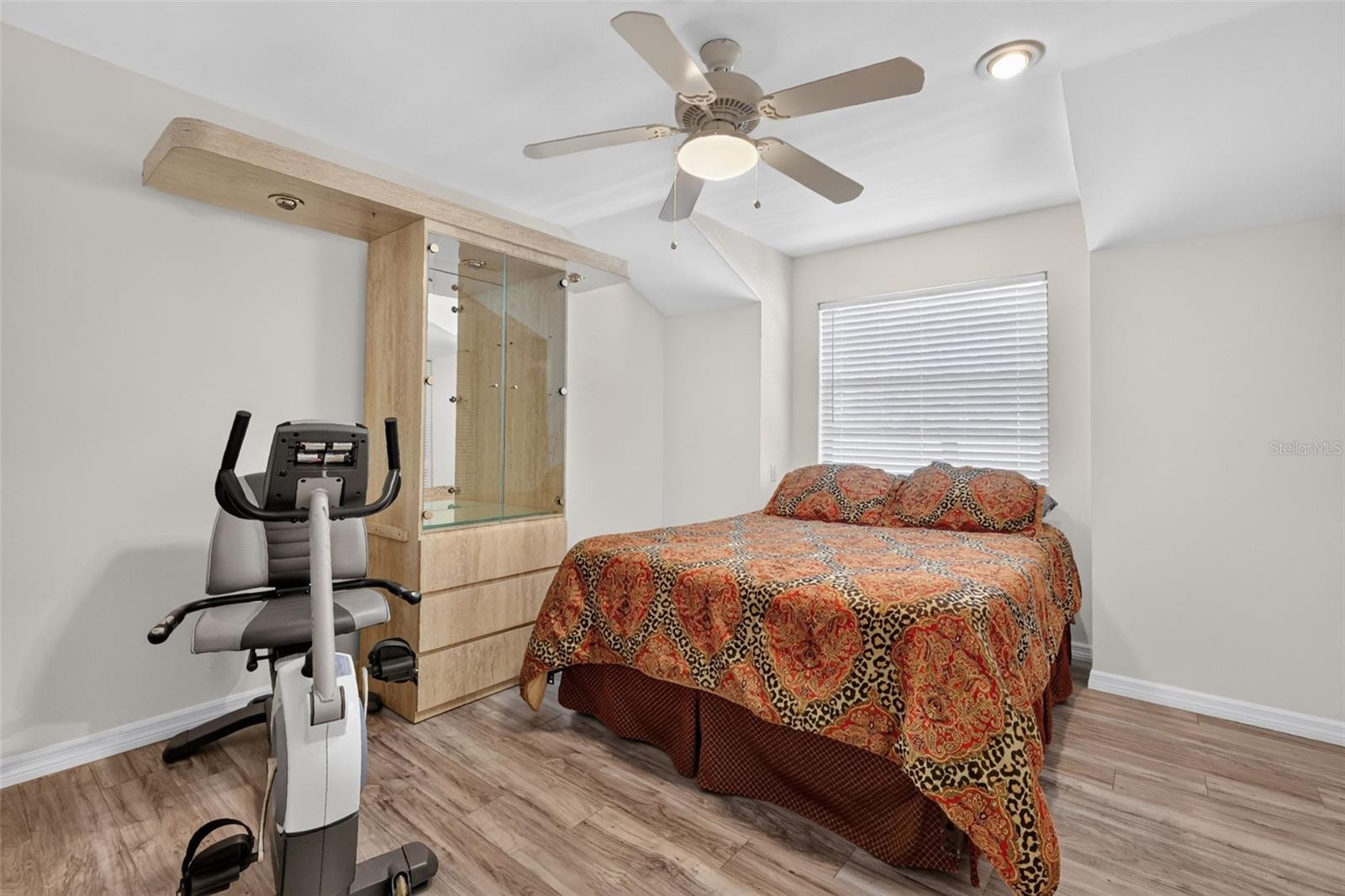 EUSTIS TOWNHILL - Residential