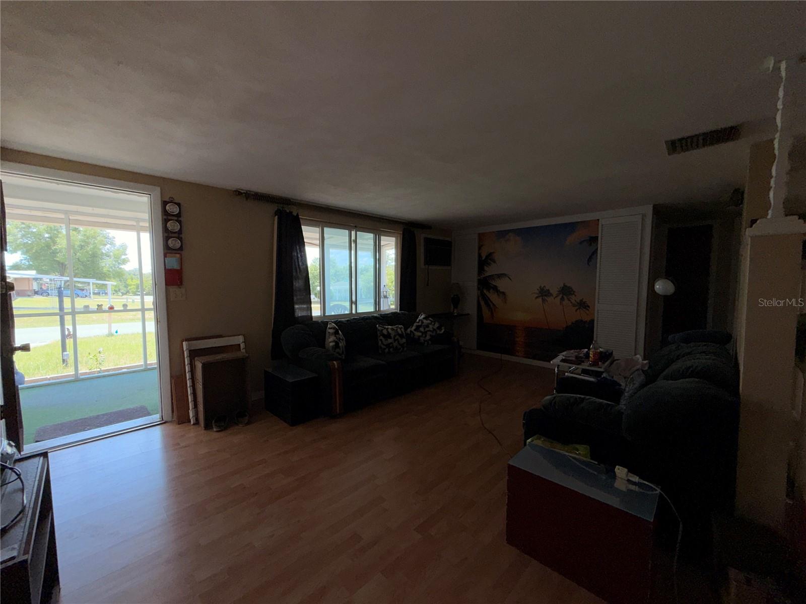 BEVERLY HILLS UNIT 04 - Residential