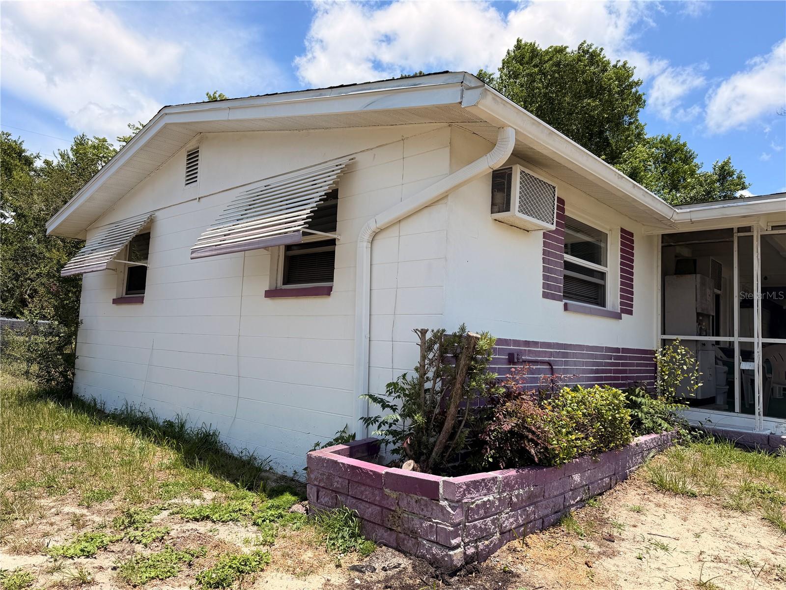 BEVERLY HILLS UNIT 04 - Residential