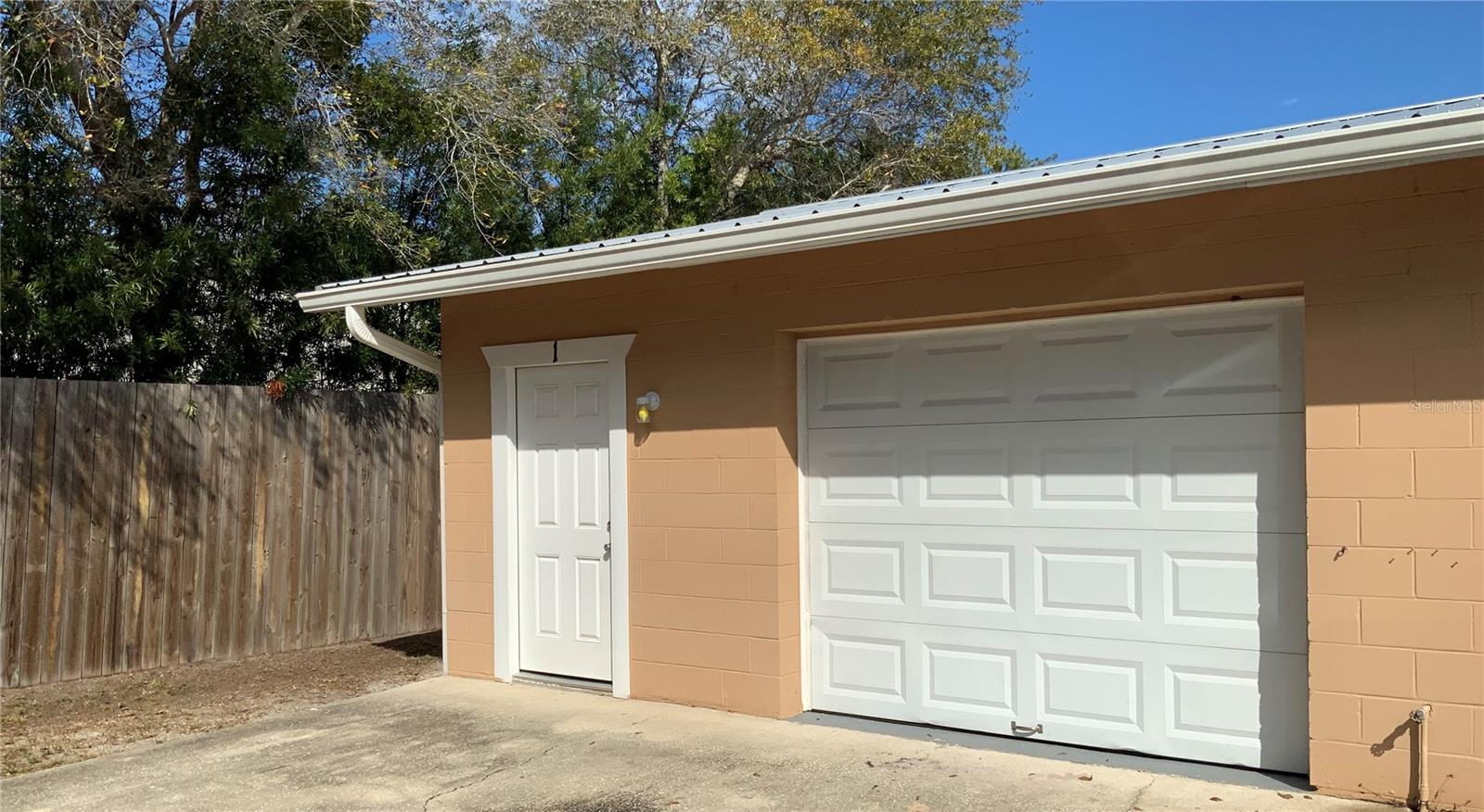 FLORIDA SHORES 01 - Commercial Sale