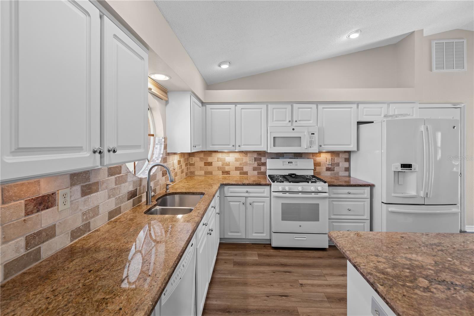 SILVER LAKES REP - Residential