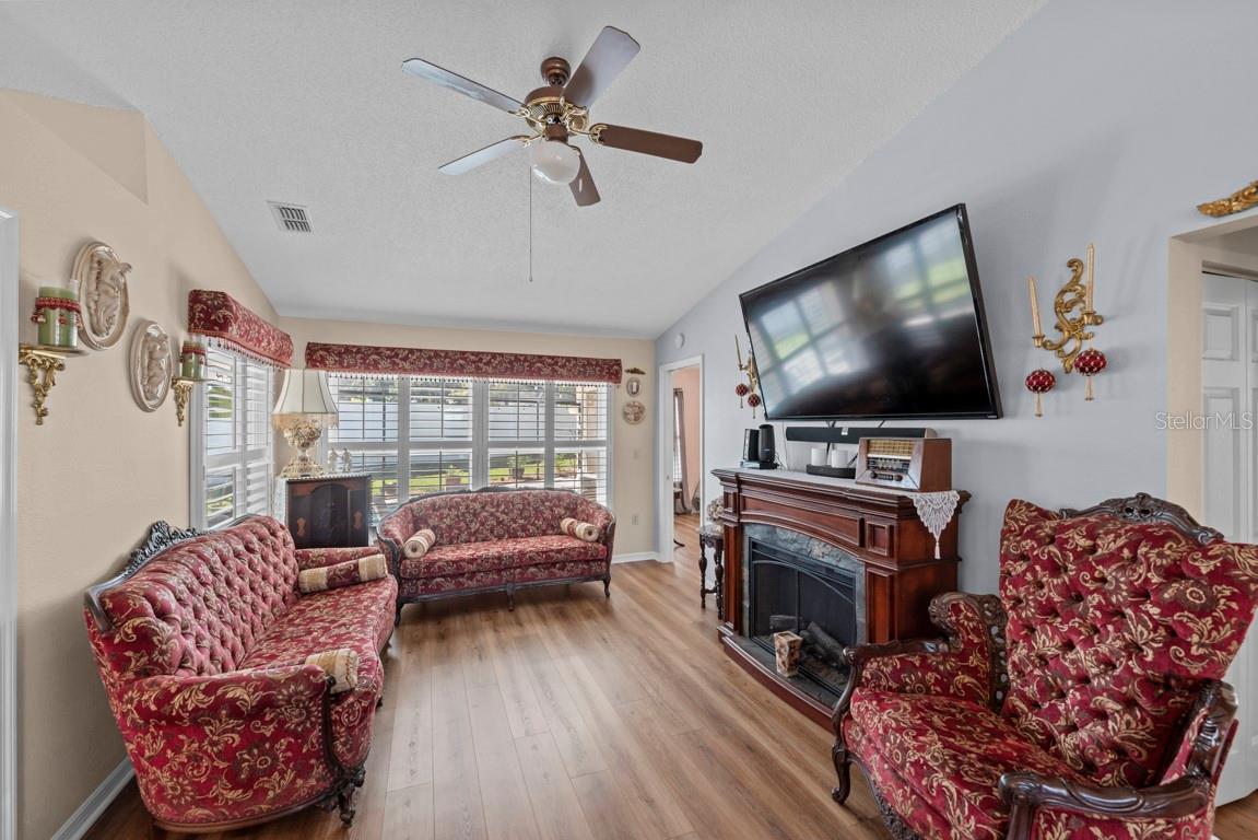 SILVER LAKES REP - Residential