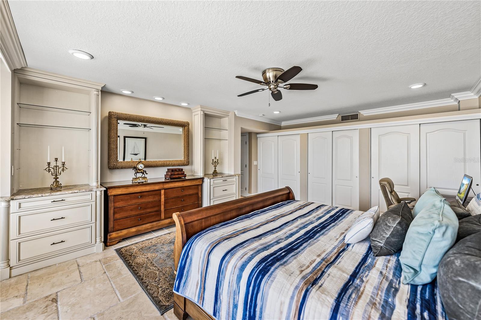 SEAMARK CONDO - Residential