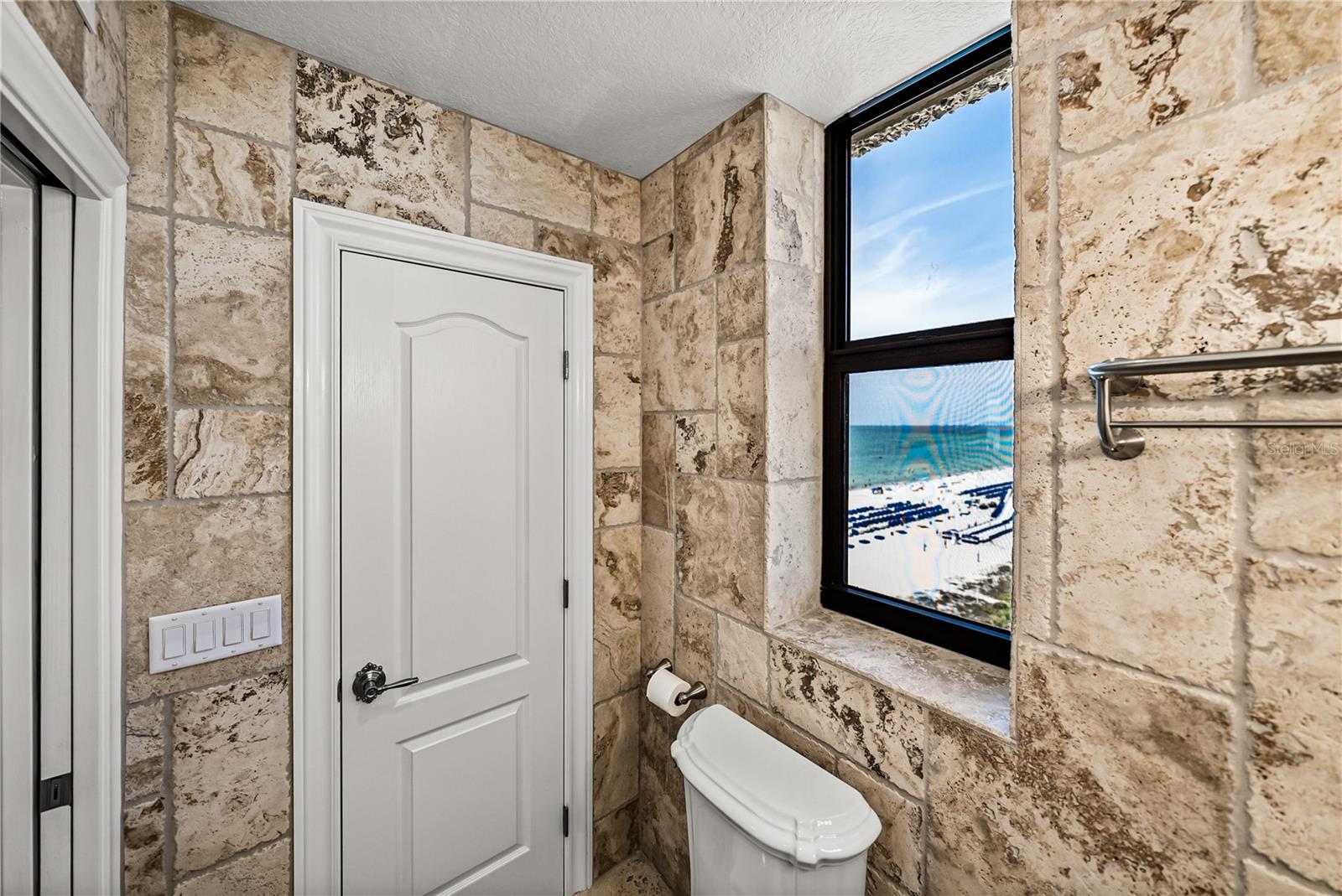 SEAMARK CONDO - Residential