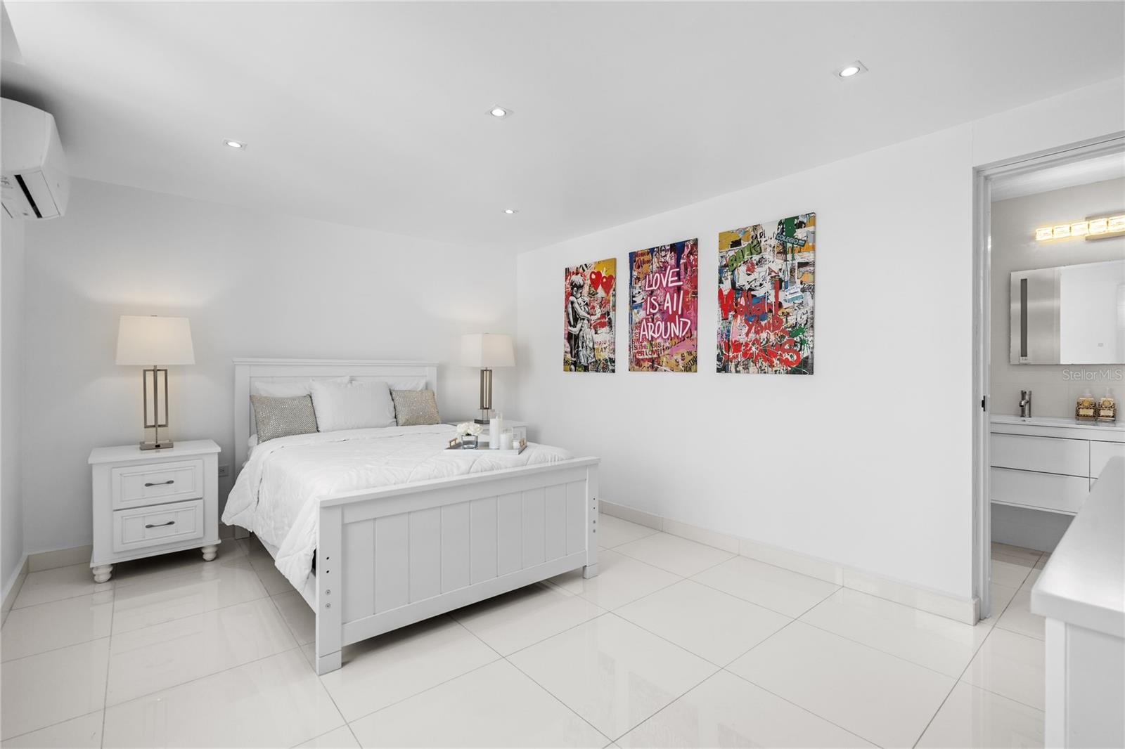 PASEO DON JUAN - Residential