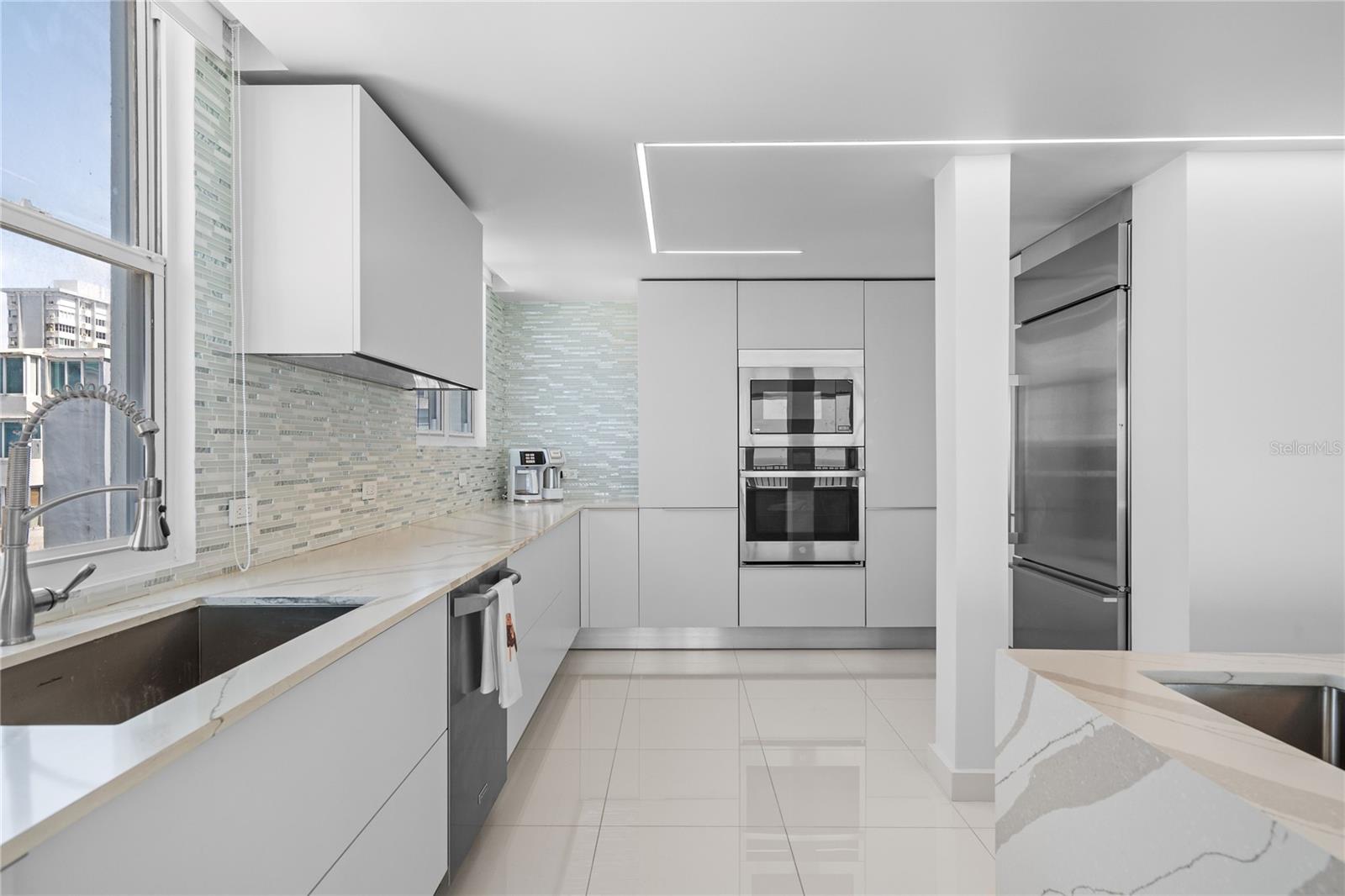 PASEO DON JUAN - Residential