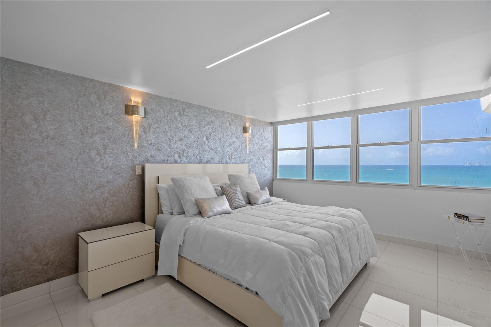 PASEO DON JUAN - Residential