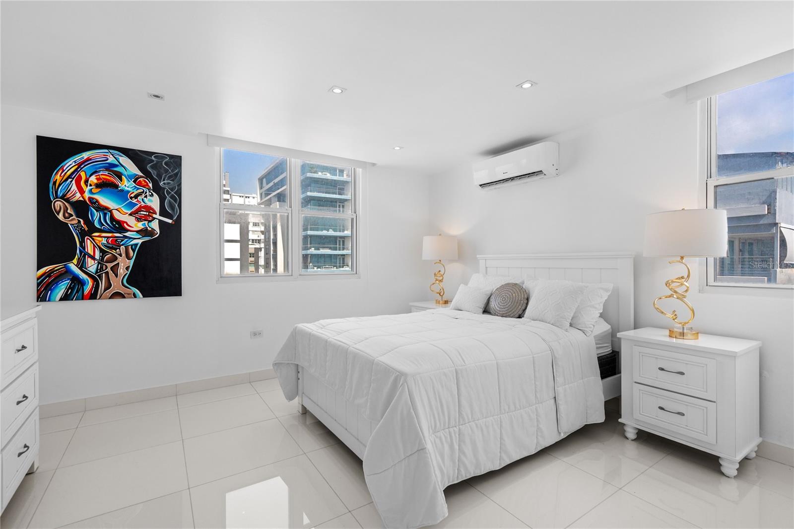 PASEO DON JUAN - Residential